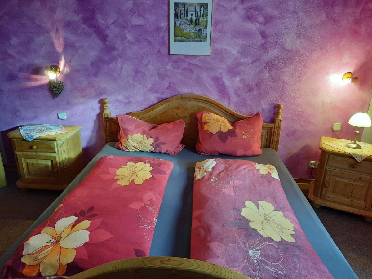 Landgasthof Rotlipp Gaestezimmer Ortenberg  Ngoại thất bức ảnh